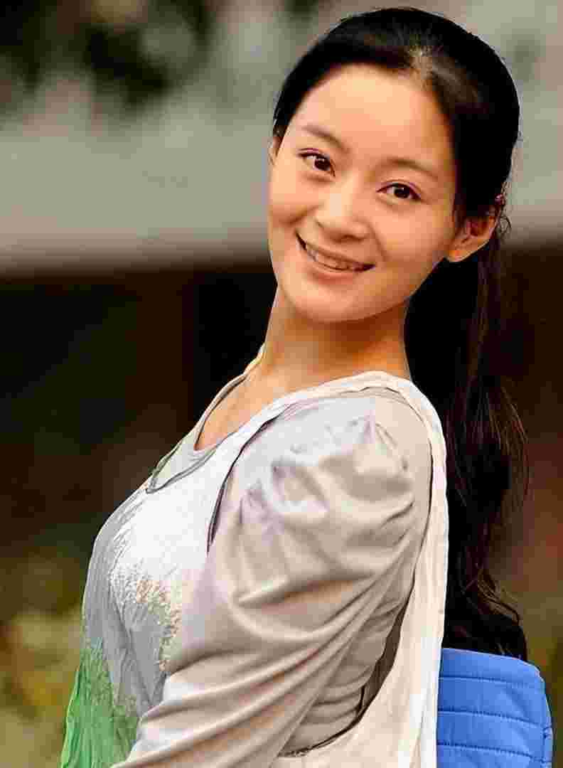 王媛可眼睛,王媛可金耳环