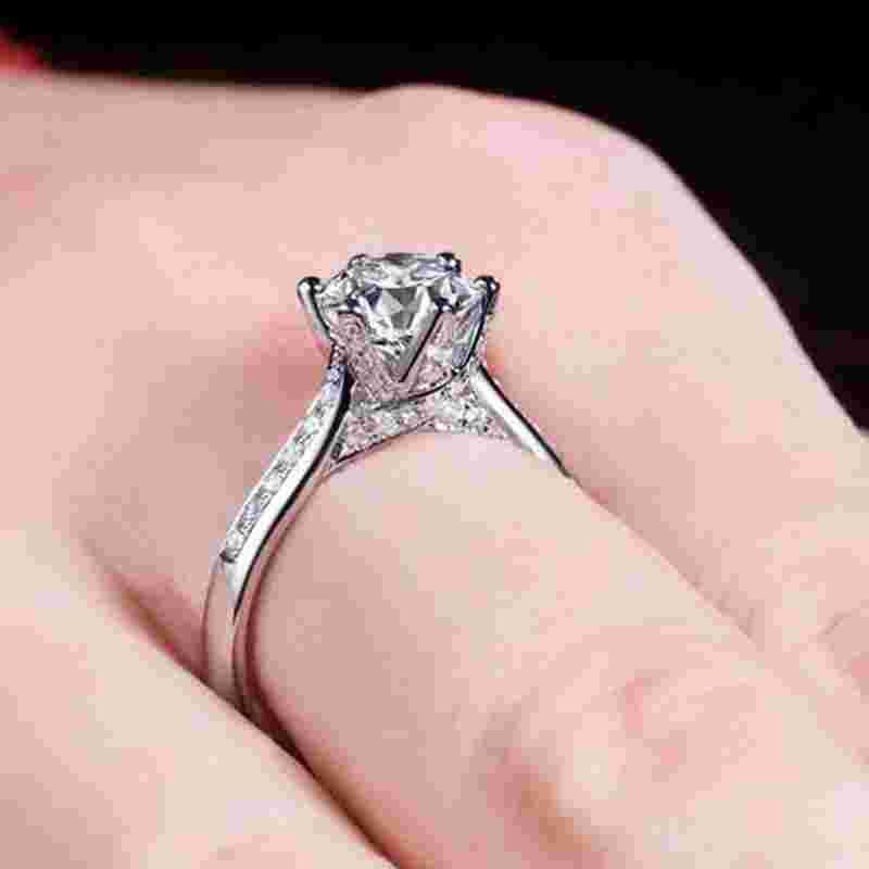 钻戒照片钻戒图片大全