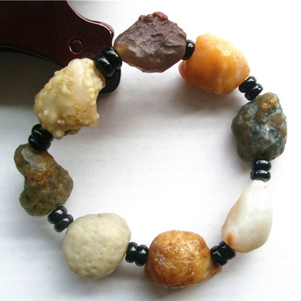 阿拉善玛瑙(阿拉善玛瑙为什么便宜)-第1张图片-翡翠网 阿拉善玛瑙(阿拉善玛瑙为什么便宜)-第1张图片-翡翠网