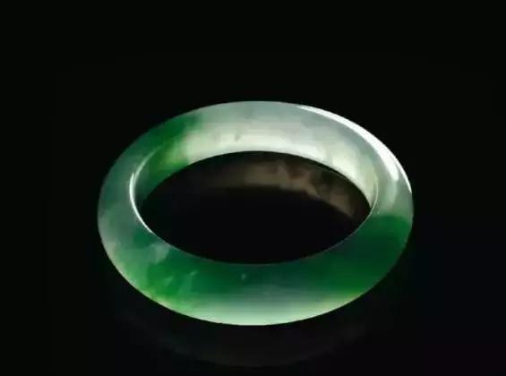 翡翠怎么鉴定真假,翡翠a 货价格-第1张图片-翡翠网