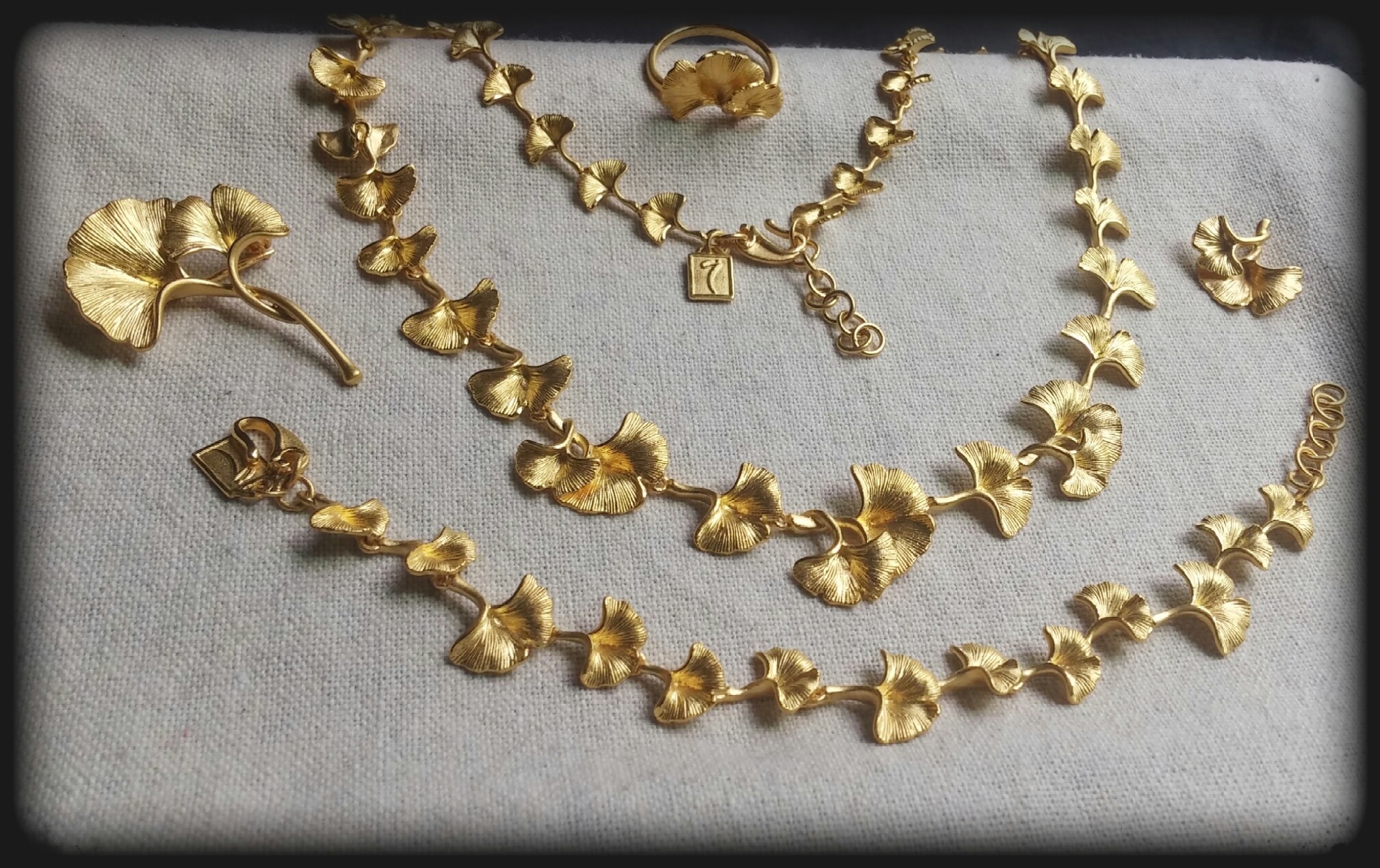 珠宝窝,玉福缘珠宝-第2张图片-翡翠网 珠宝窝,玉福缘珠宝-第2张图片-翡翠网