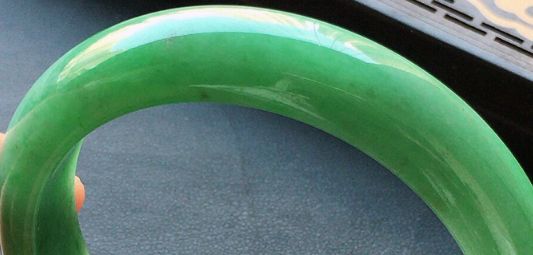 关于翡翠知识新手问题,什么是翡翠-第1张图片-翡翠网 关于翡翠知识新手问题,什么是翡翠-第1张图片-翡翠网