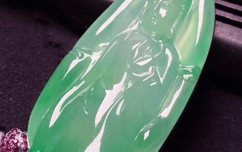 关于翡翠知识新手问题,什么是翡翠-第2张图片-翡翠网 关于翡翠知识新手问题,什么是翡翠-第2张图片-翡翠网