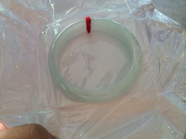 翡翠镯子报价十年前的翡翠手镯-第1张图片-翡翠网 翡翠镯子报价十年前的翡翠手镯-第1张图片-翡翠网