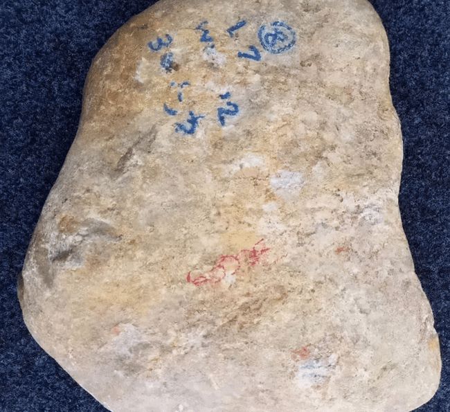 梦到自己切翡翠原石,梦见捡到黄玉原石-第2张图片-翡翠网 梦到自己切翡翠原石,梦见捡到黄玉原石-第2张图片-翡翠网