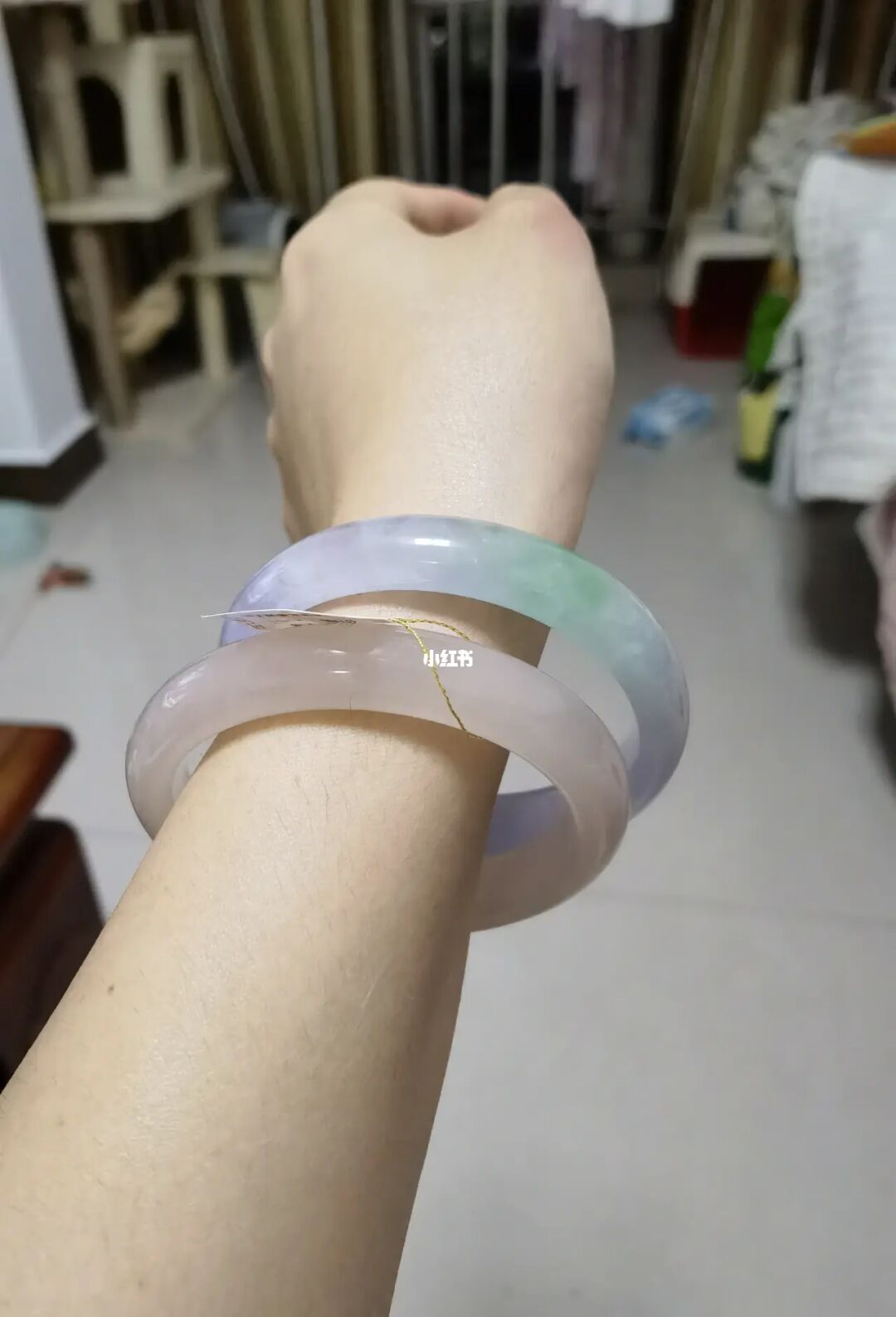 藕粉手镯会变色吗藕粉地翡翠手镯的价格-第1张图片-翡翠网 藕粉手镯会变色吗藕粉地翡翠手镯的价格-第1张图片-翡翠网