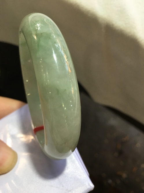 翡翠手镯冰渣,翡翠种老起冰渣-第2张图片-翡翠网 翡翠手镯冰渣,翡翠种老起冰渣-第2张图片-翡翠网