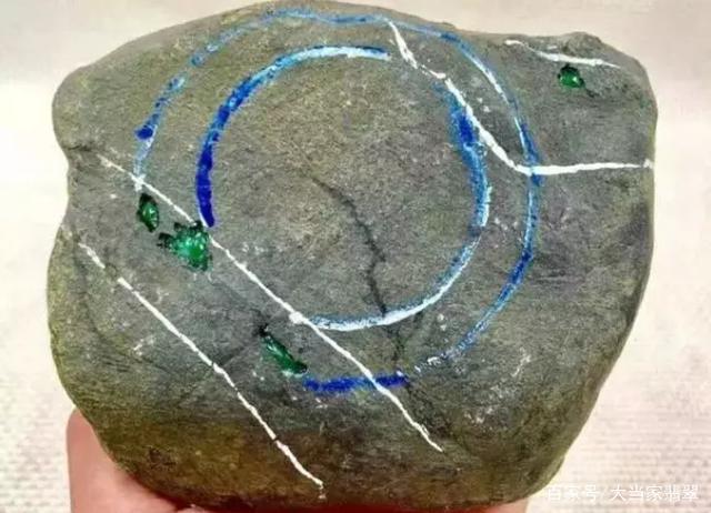 滦县翡翠原石剥皮,翡翠原石扒皮机-第2张图片-翡翠网 滦县翡翠原石剥皮,翡翠原石扒皮机-第2张图片-翡翠网