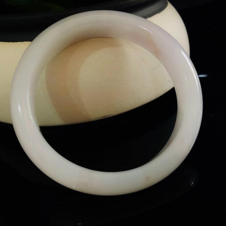 周大福有翡翠手镯吗周大福翡翠吊坠怎么样-第2张图片-翡翠网 周大福有翡翠手镯吗周大福翡翠吊坠怎么样-第2张图片-翡翠网