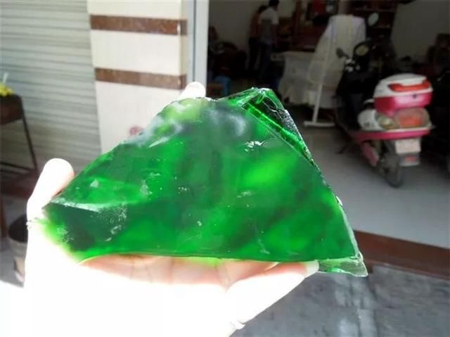 哪里可以买到翡翠原石,浙江玉石批发市场-第1张图片-翡翠网 哪里可以买到翡翠原石,浙江玉石批发市场-第1张图片-翡翠网