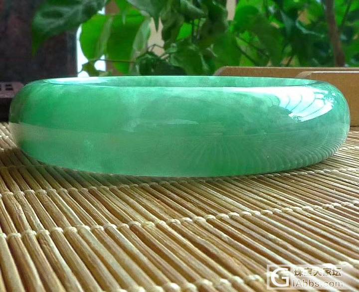 翡翠手镯加工地翡翠手镯加工过程视频-第2张图片-翡翠网 翡翠手镯加工地翡翠手镯加工过程视频-第2张图片-翡翠网