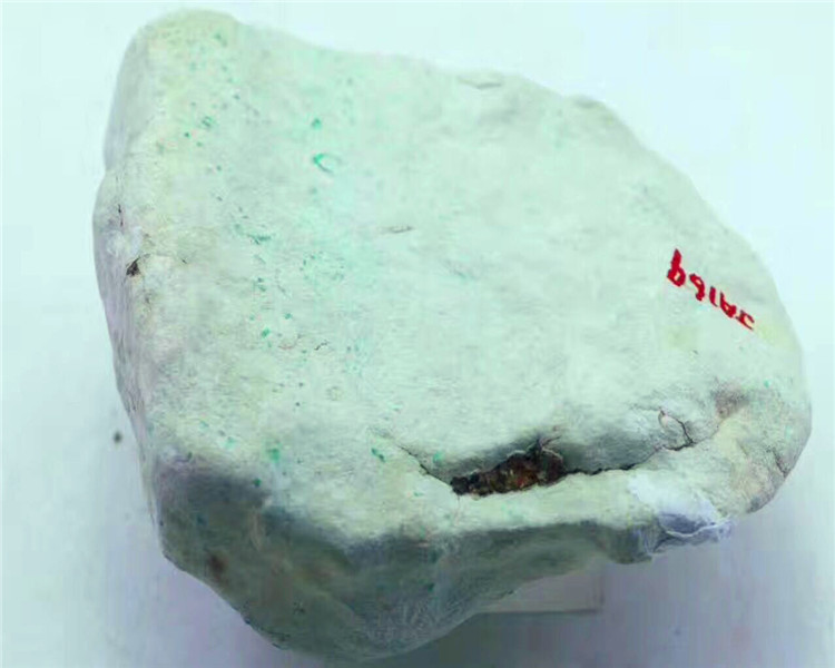 长沙翡翠原石店,翡翠原石-第2张图片-翡翠网 长沙翡翠原石店,翡翠原石-第2张图片-翡翠网