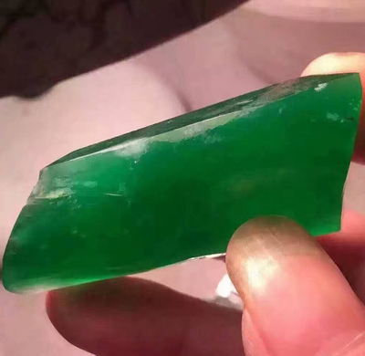 翡翠吧原石,手镯明料片翡翠原石-第2张图片-翡翠网 翡翠吧原石,手镯明料片翡翠原石-第2张图片-翡翠网