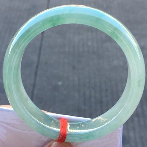 清代翡翠手镯冰糯种,翡翠冰种和糯种哪个好-第2张图片-翡翠网 清代翡翠手镯冰糯种,翡翠冰种和糯种哪个好-第2张图片-翡翠网