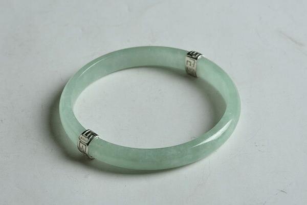 手镯款式镶翡翠手镯款式-第2张图片-翡翠网 手镯款式镶翡翠手镯款式-第2张图片-翡翠网