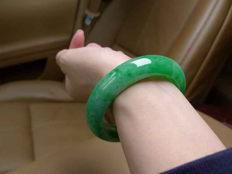 1万左右翡翠手镯图片万元翡翠手镯图片-第2张图片-翡翠网