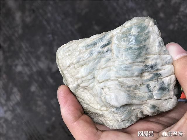 石灰皮翡翠原石图片,翡翠原石杨梅皮特征-第2张图片-翡翠网 石灰皮翡翠原石图片,翡翠原石杨梅皮特征-第2张图片-翡翠网