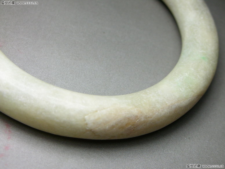 出土的翡翠手镯价格出土翡翠手镯-第2张图片-翡翠网 出土的翡翠手镯价格出土翡翠手镯-第2张图片-翡翠网