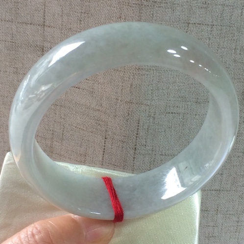 冰豆种翡翠手镯鉴别高冰翡翠手镯价格-第1张图片-翡翠网 冰豆种翡翠手镯鉴别高冰翡翠手镯价格-第1张图片-翡翠网