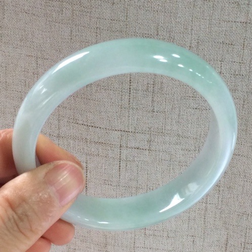 冰油的翡翠,冰油手镯翡翠-第1张图片-翡翠网