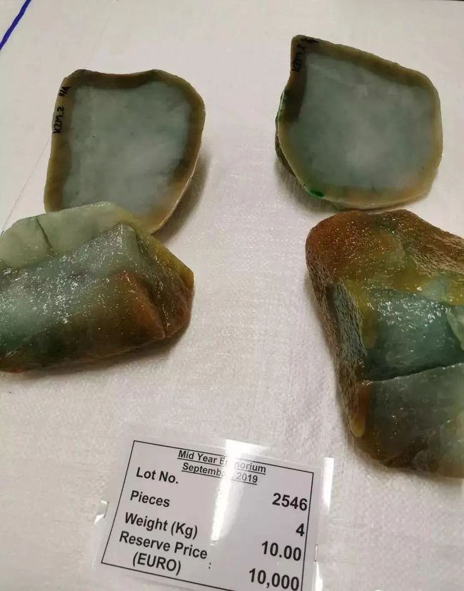 冰种玻璃种玻璃种翡翠毛石知识-第1张图片-翡翠网 冰种玻璃种玻璃种翡翠毛石知识-第1张图片-翡翠网