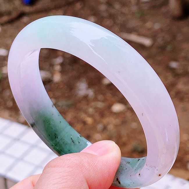 翡翠手镯促销语翡翠手镯有裂纹怎么办-第2张图片-翡翠网 翡翠手镯促销语翡翠手镯有裂纹怎么办-第2张图片-翡翠网