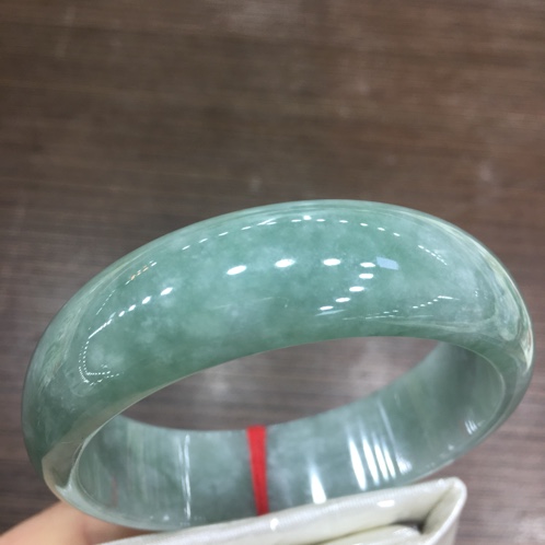 翡翠福禄寿手镯,清代福禄寿三色翡翠手镯-第2张图片-翡翠网 翡翠福禄寿手镯,清代福禄寿三色翡翠手镯-第2张图片-翡翠网