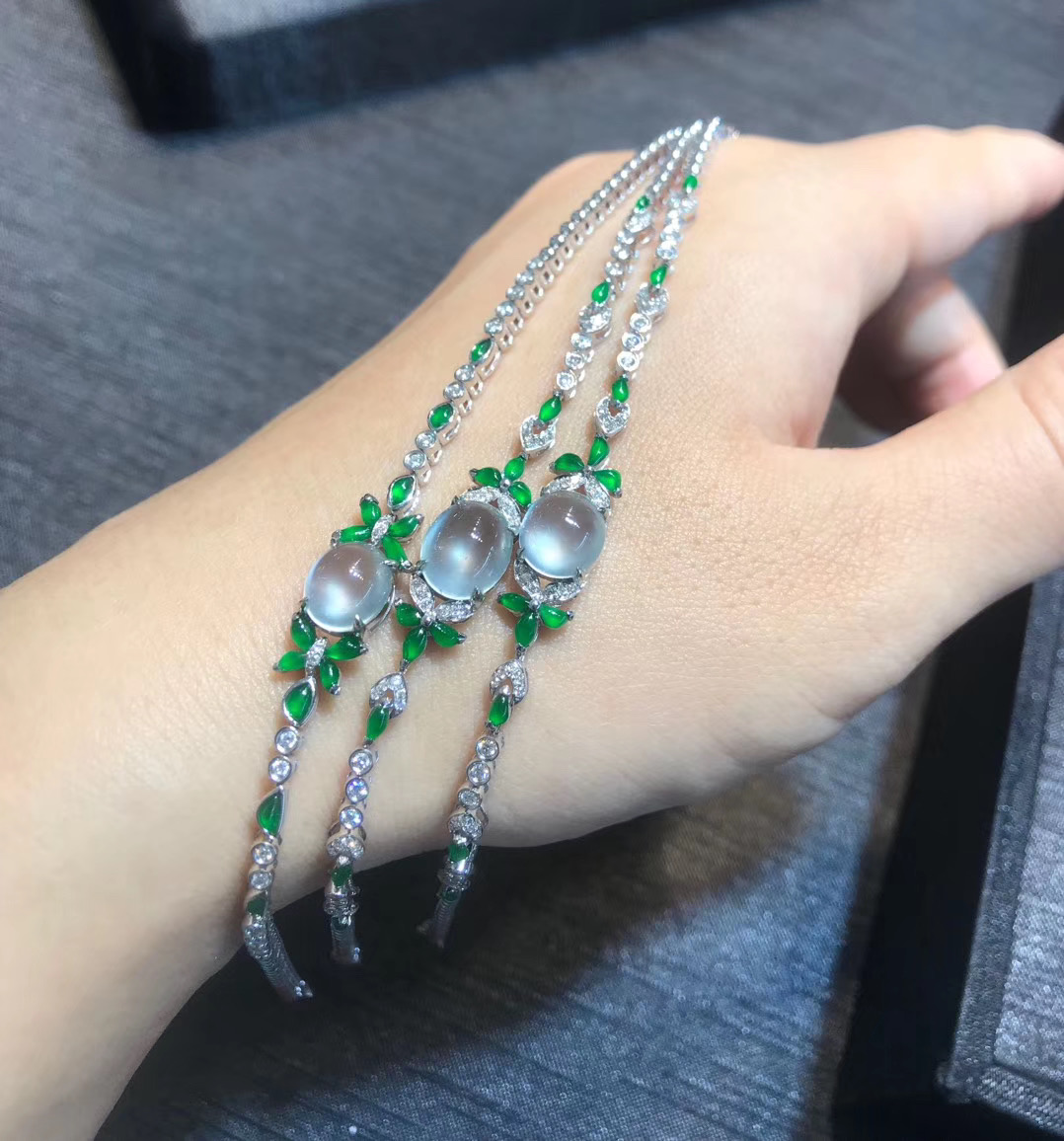 正冰种翡翠现在什么价位冰种翡翠手链价格-第1张图片-翡翠网 正冰种翡翠现在什么价位冰种翡翠手链价格-第1张图片-翡翠网