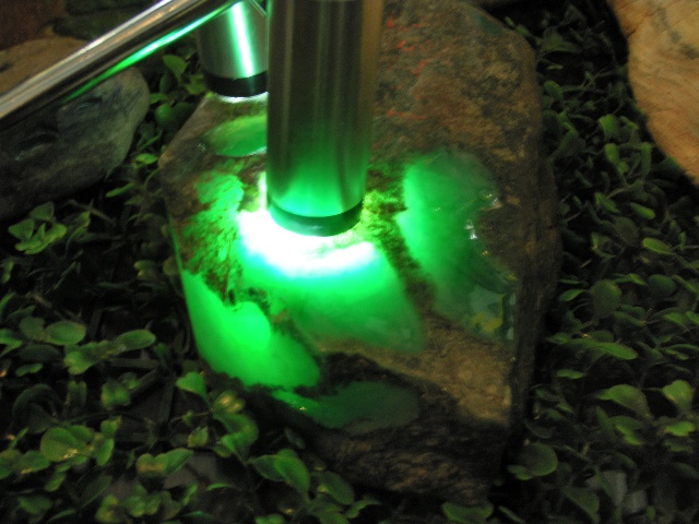 淘宝上的翡翠明料是真的吗淘宝翡翠原石是真的不-第2张图片-翡翠网