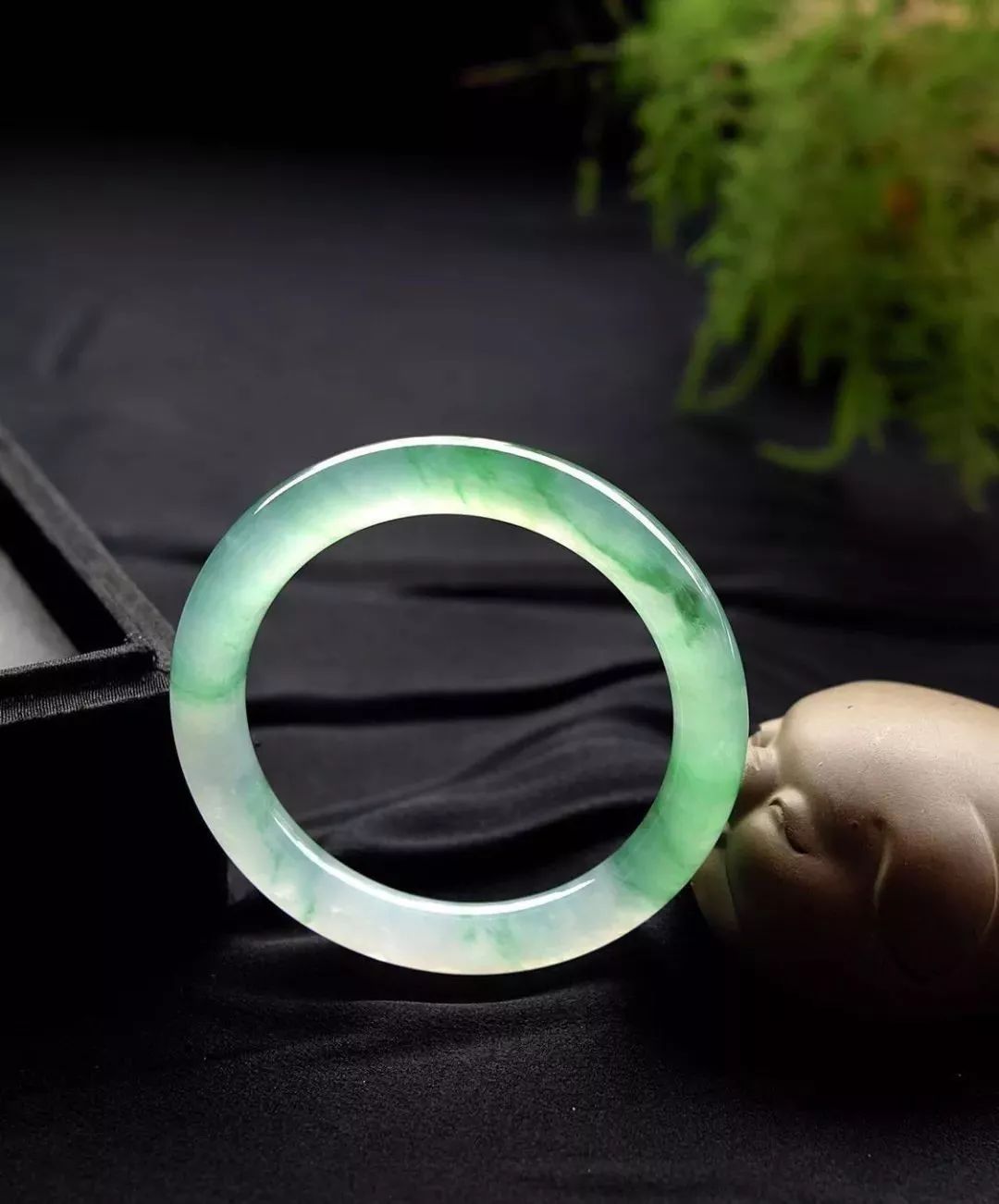 翡翠等级划分标准图片,翡翠的种类和级别-第2张图片-翡翠网 翡翠等级划分标准图片,翡翠的种类和级别-第2张图片-翡翠网