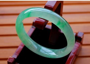 妈妈的翡翠手镯,冰种翡翠手镯-第2张图片-翡翠网