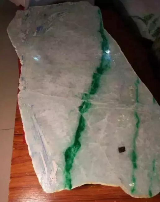 十大场口翡翠原石特征,翡翠原石基础知识汇总-第2张图片-翡翠网