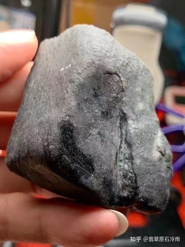 翡翠原石aa是什么货黑龙江高货翡翠原石-第1张图片-翡翠网 翡翠原石aa是什么货黑龙江高货翡翠原石-第1张图片-翡翠网