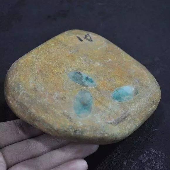 深圳玉器翡翠原石多少钱福建玉器翡翠原石-第1张图片-翡翠网 深圳玉器翡翠原石多少钱福建玉器翡翠原石-第1张图片-翡翠网