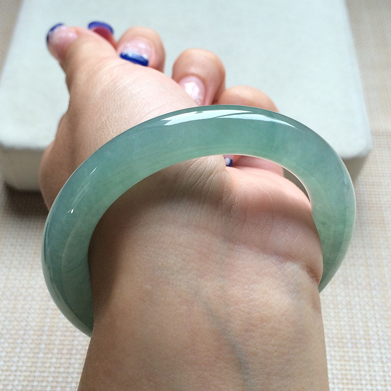 什么是翡翠,翡翠镶钻手镯图片大全-第2张图片-翡翠网 什么是翡翠,翡翠镶钻手镯图片大全-第2张图片-翡翠网