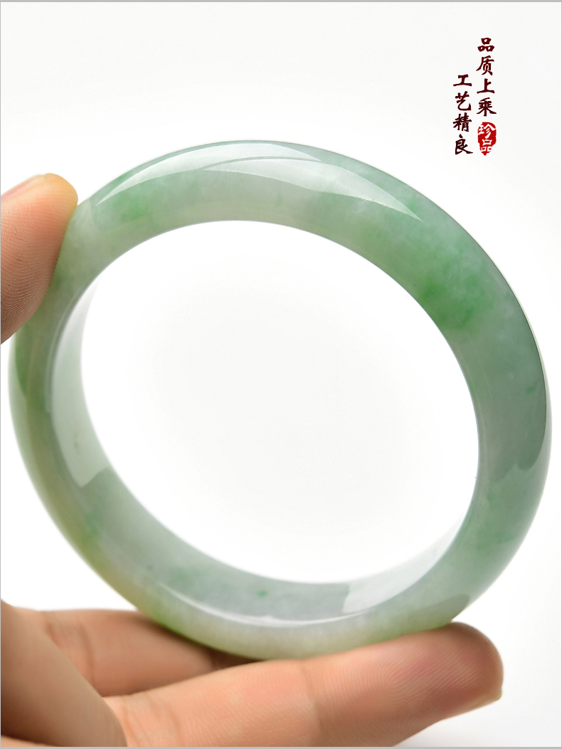 翡翠手镯油青种加黄翡翡翠手镯-第1张图片-翡翠网 翡翠手镯油青种加黄翡翡翠手镯-第1张图片-翡翠网