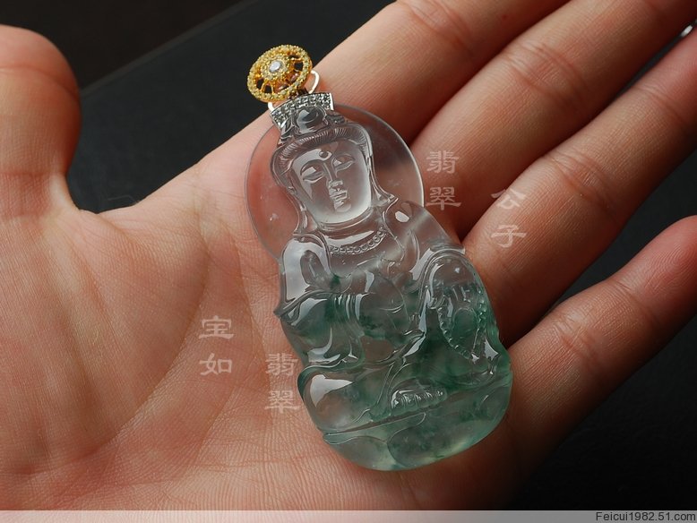 翡翠玉佛吊坠佩戴图片翡翠玉佛价格及图片-第2张图片-翡翠网 翡翠玉佛吊坠佩戴图片翡翠玉佛价格及图片-第2张图片-翡翠网