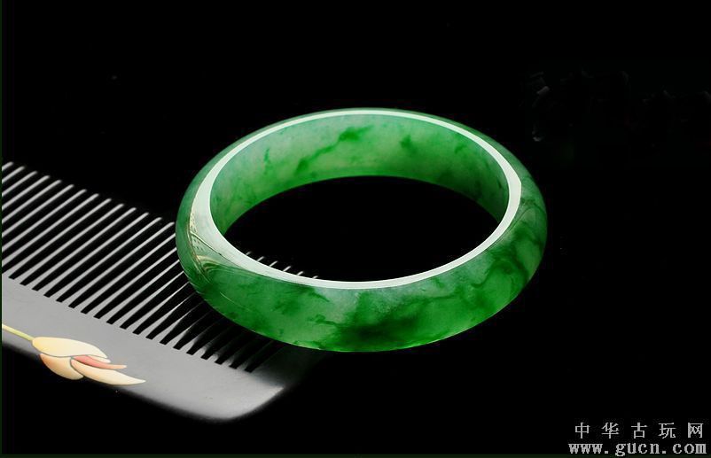 真品缅甸翡翠玻璃种帝王绿手镯,缅甸帝王御液-第2张图片-翡翠网 真品缅甸翡翠玻璃种帝王绿手镯,缅甸帝王御液-第2张图片-翡翠网