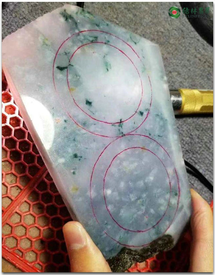 翡翠原石毛料大全,翡翠原石的场口知识-第2张图片-翡翠网 翡翠原石毛料大全,翡翠原石的场口知识-第2张图片-翡翠网