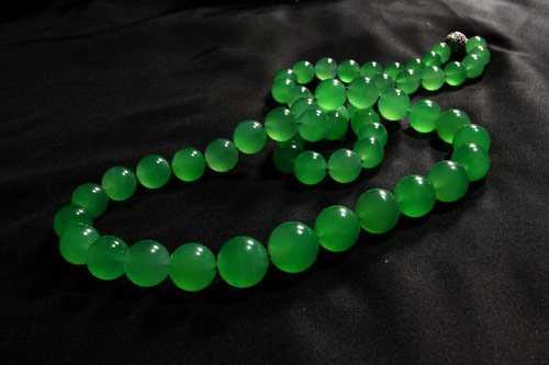 翡翠问答知识,翡翠是玉吗-第2张图片-翡翠网