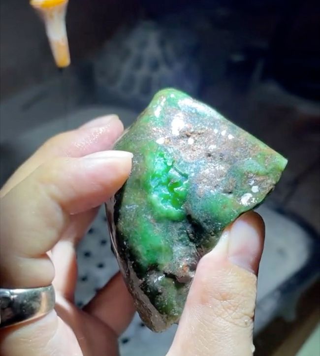 会卡翡翠赌石价格表翡翠价格-第2张图片-翡翠网 会卡翡翠赌石价格表翡翠价格-第2张图片-翡翠网