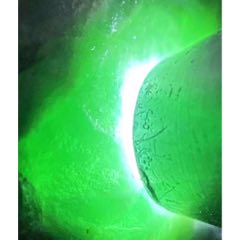 切翡翠原石视频打假翡翠原石技巧-第1张图片-翡翠网 切翡翠原石视频打假翡翠原石技巧-第1张图片-翡翠网