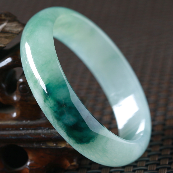 想去四会做翡翠,四会翡翠手镯-第2张图片-翡翠网 想去四会做翡翠,四会翡翠手镯-第2张图片-翡翠网