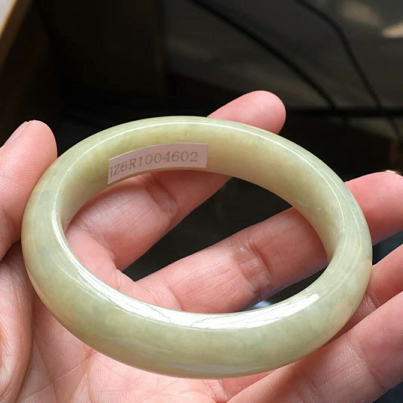 翡翠手镯价格,鉴定老翡翠手镯-第2张图片-翡翠网 翡翠手镯价格,鉴定老翡翠手镯-第2张图片-翡翠网