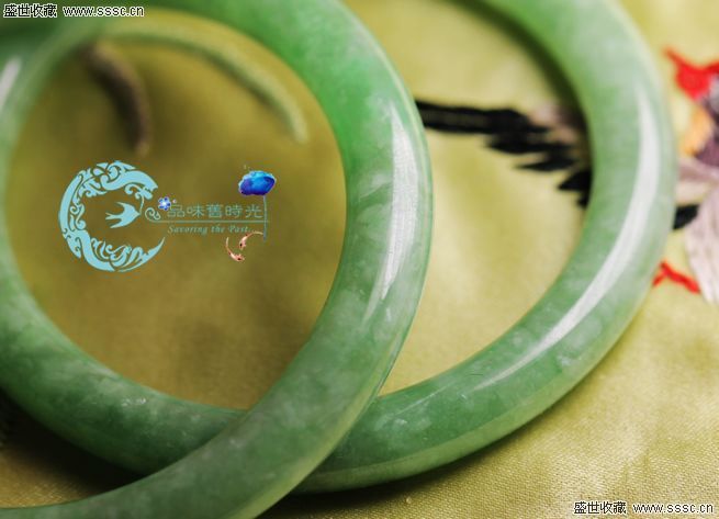 古董翡翠手镯清代翡翠手镯图片-第1张图片-翡翠网 古董翡翠手镯清代翡翠手镯图片-第1张图片-翡翠网