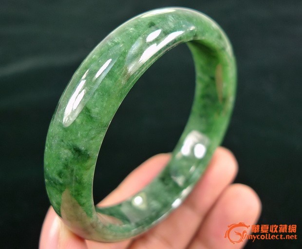 冰糯种的手镯怎么样冰糯种翡翠手镯宋代的-第1张图片-翡翠网 冰糯种的手镯怎么样冰糯种翡翠手镯宋代的-第1张图片-翡翠网