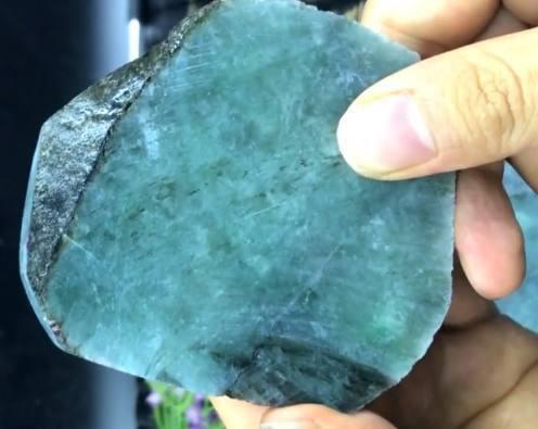 翡翠原石夜市视频大全,翡翠原石价值-第1张图片-翡翠网 翡翠原石夜市视频大全,翡翠原石价值-第1张图片-翡翠网