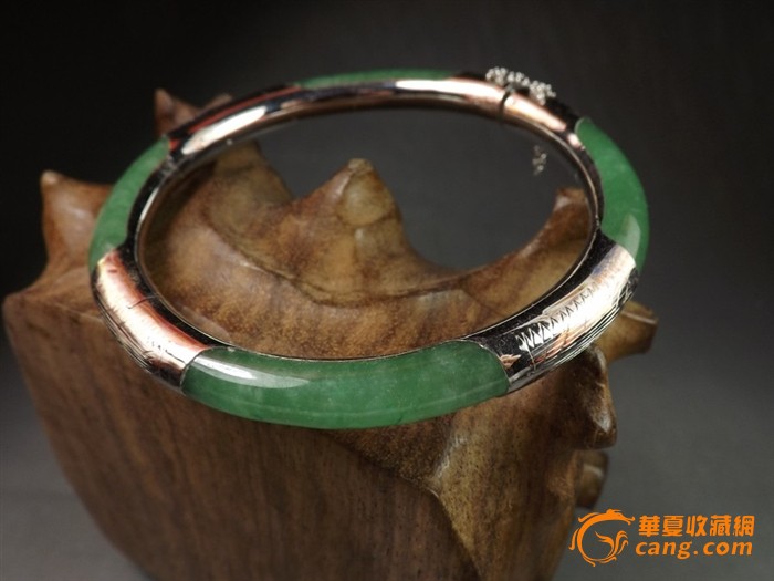 玉镯断了包金还是包银好翡翠手镯包银-第1张图片-翡翠网 玉镯断了包金还是包银好翡翠手镯包银-第1张图片-翡翠网