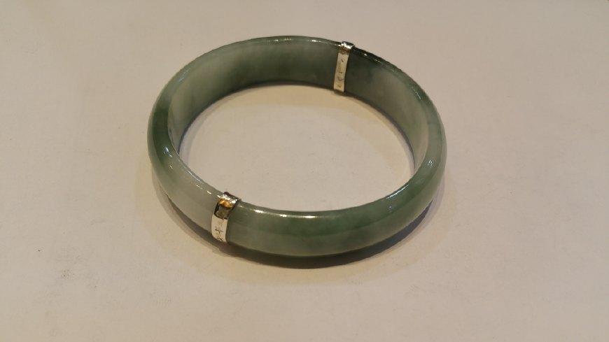 玉镯断了包金还是包银好翡翠手镯包银-第2张图片-翡翠网 玉镯断了包金还是包银好翡翠手镯包银-第2张图片-翡翠网