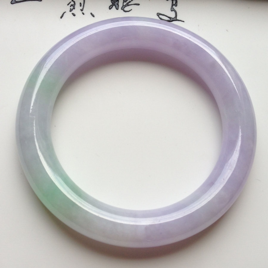 翡翠镯子宽度多少合适,翡翠手镯带大还是带小-第2张图片-翡翠网 翡翠镯子宽度多少合适,翡翠手镯带大还是带小-第2张图片-翡翠网